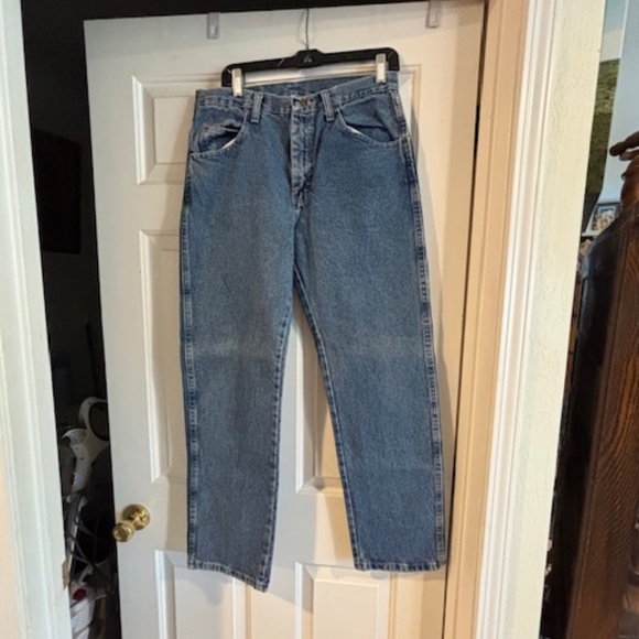 Wrangler (2 pair) mens jeans 33x 30L- Classic - Picture 1 of 5